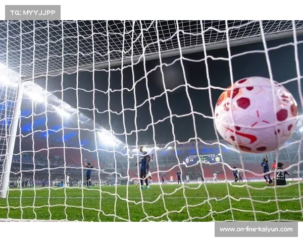 北京国安高位压迫切割三镇中场，塞尔吉尼奥后置组织策动两粒反击进球